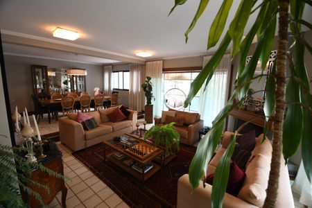 Apartamento à venda com 306m², 4 quartos e 3 vagasSala