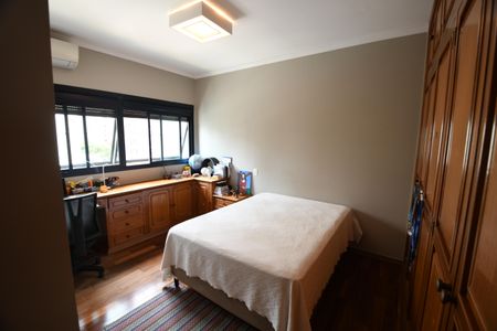 Apartamento à venda com 306m², 4 quartos e 3 vagasQuarto 3 - Suíte