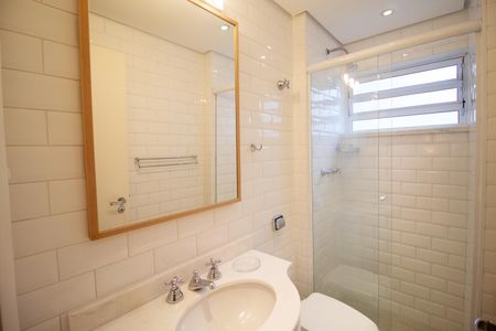 Apartamento à venda com 112m², 3 quartos e 1 vaga Apartamento à venda com 112m², 3 quartos e 1 vagaBanheiro Social