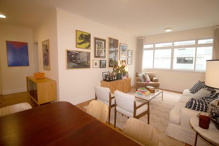 Apartamento à venda com 112m², 3 quartos e 1 vaga Apartamento à venda com 112m², 3 quartos e 1 vagaSala