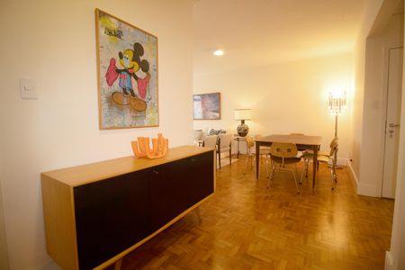 Apartamento à venda com 112m², 3 quartos e 1 vaga Apartamento à venda com 112m², 3 quartos e 1 vagaSala