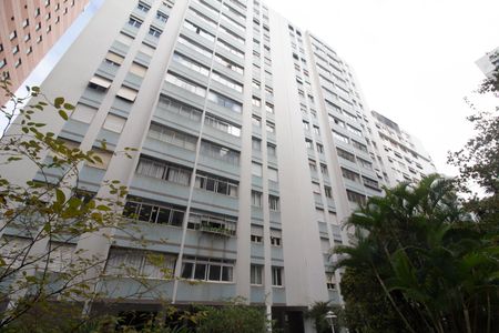 Apartamento à venda com 112m², 3 quartos e 1 vaga Apartamento à venda com 112m², 3 quartos e 1 vagaFachada