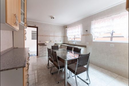 Casa à venda com 200m², 3 quartos e 4 vagas