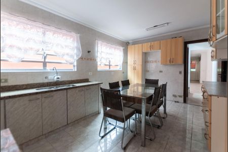 Casa à venda com 200m², 3 quartos e 4 vagas