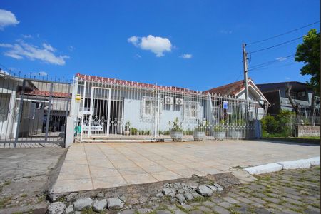 Casa à venda com 250m², 3 quartos e 2 vagasFachada