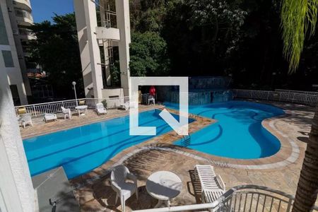 Apartamento à venda com 230m², 3 quartos e 2 vagasPiscina