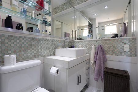Apartamento à venda com 230m², 3 quartos e 2 vagasBanheiro Suite 2