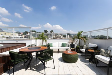 Apartamento à venda com 230m², 3 quartos e 2 vagasCObertura