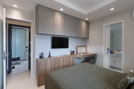 Apartamento à venda com 230m², 3 quartos e 2 vagasQuarto Suite