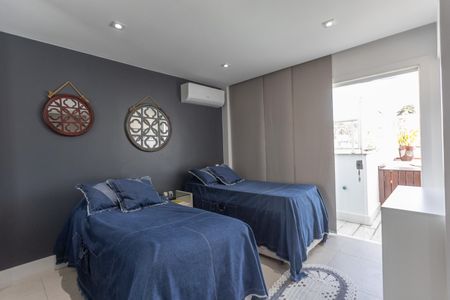 Apartamento à venda com 230m², 3 quartos e 2 vagasQuarto Cobertura