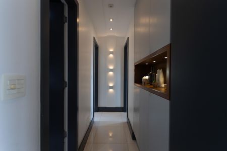 Apartamento à venda com 230m², 3 quartos e 2 vagasCorredor