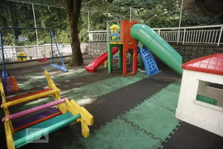 Apartamento à venda com 230m², 3 quartos e 2 vagasPlayground