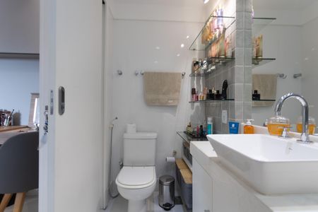 Apartamento à venda com 230m², 3 quartos e 2 vagasBanheiro Suite