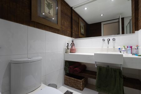 Apartamento à venda com 230m², 3 quartos e 2 vagasBanheiro Cobertura