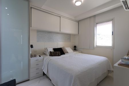 Apartamento à venda com 230m², 3 quartos e 2 vagasQuarto Suite 2