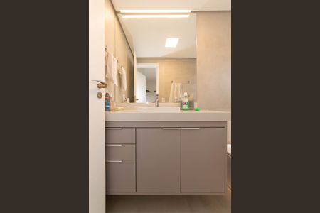 Apartamento à venda com 158m², 3 quartos e 3 vagasBanheiro da Suíte 2