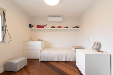 Apartamento à venda com 158m², 3 quartos e 3 vagasSuíte 2