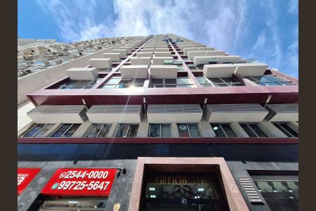 Apartamento à venda com 30m², 1 quarto e sem vaga Apartamento à venda com 30m², 1 quarto e sem vagaFachada