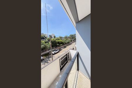 Casa à venda com 106m², 3 quartos e 3 vagas Casa à venda com 106m², 3 quartos e 3 vagasQuarto 2 Varanda