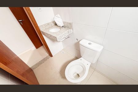 Casa à venda com 126m², 3 quartos e 3 vagasBanheiro da Suíte 2