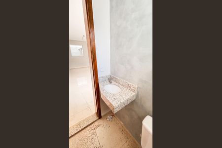 Casa à venda com 126m², 3 quartos e 3 vagasLavabo