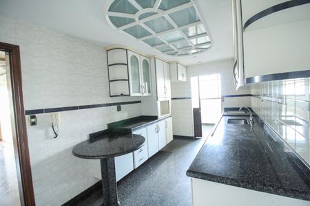 Apartamento à venda com 126m², 3 quartos e 2 vagasCozinha