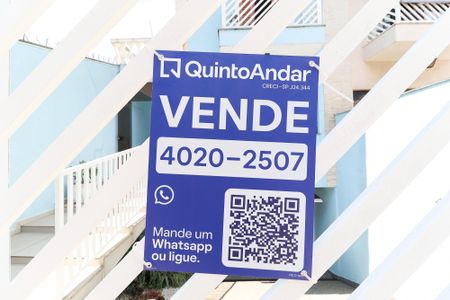 Casa à venda com 326m², 4 quartos e 8 vagasFachada e placa