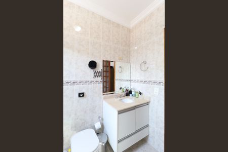 Casa à venda com 326m², 4 quartos e 8 vagasBanheiro da Suíte