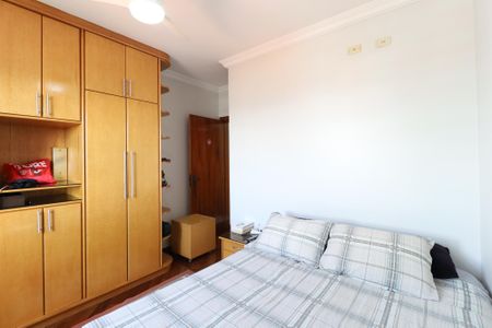 Casa à venda com 326m², 4 quartos e 8 vagasQuarto 2