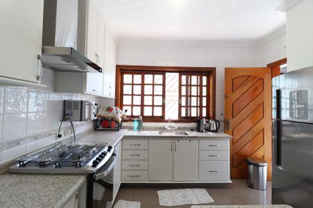 Casa à venda com 326m², 4 quartos e 8 vagasCozinha