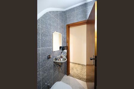 Casa à venda com 326m², 4 quartos e 8 vagasLavabo