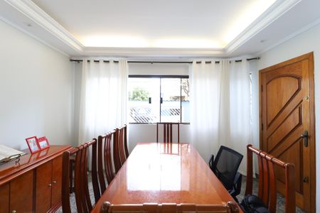 Casa à venda com 326m², 4 quartos e 8 vagasSala