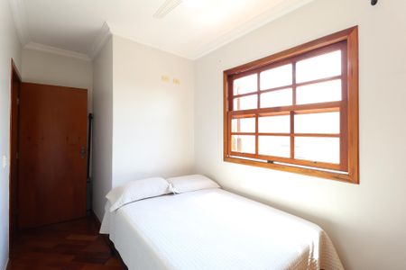 Casa à venda com 326m², 4 quartos e 8 vagasQuarto 1