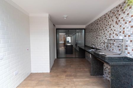 Casa à venda com 133m², 3 quartos e 2 vagas Casa à venda com 133m², 3 quartos e 2 vagasLavanderia