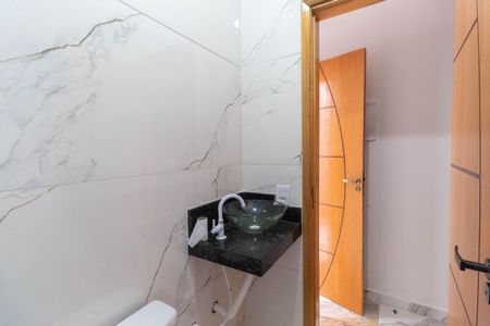 Casa à venda com 133m², 3 quartos e 2 vagas Casa à venda com 133m², 3 quartos e 2 vagasBanheiro da Suíte