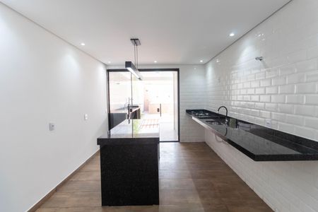 Casa à venda com 133m², 3 quartos e 2 vagas Casa à venda com 133m², 3 quartos e 2 vagasCozinha