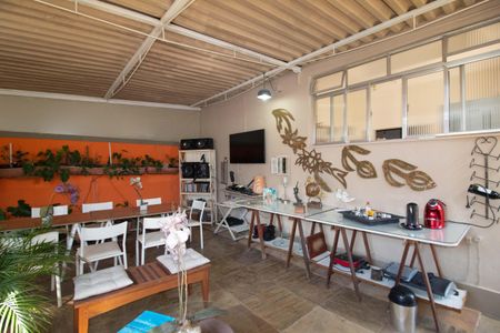 Apartamento à venda com 200m², 3 quartos e sem vaga Apartamento à venda com 200m², 3 quartos e sem vagaSala 2