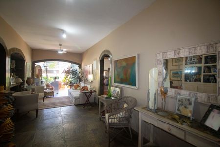 Apartamento à venda com 200m², 3 quartos e sem vaga Apartamento à venda com 200m², 3 quartos e sem vagaSala 1