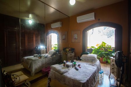 Apartamento à venda com 200m², 3 quartos e sem vaga Apartamento à venda com 200m², 3 quartos e sem vagaSuíte