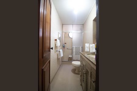 Apartamento à venda com 200m², 3 quartos e sem vaga Apartamento à venda com 200m², 3 quartos e sem vagaBanheiro social