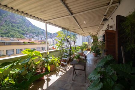 Apartamento à venda com 200m², 3 quartos e sem vaga Apartamento à venda com 200m², 3 quartos e sem vagaVaranda da Sala 1 e 2