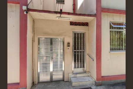 Apartamento à venda com 90m², 3 quartos e 2 vagas Apartamento à venda com 90m², 3 quartos e 2 vagasEntrada do Bloco