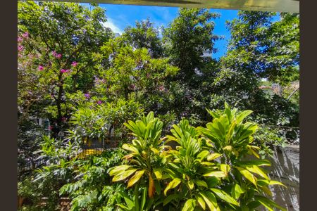 Apartamento à venda com 90m², 3 quartos e 2 vagas Apartamento à venda com 90m², 3 quartos e 2 vagasVista do Quarto 2