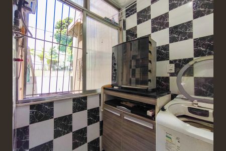 Apartamento à venda com 90m², 3 quartos e 2 vagas Apartamento à venda com 90m², 3 quartos e 2 vagasÁrea de Serviço