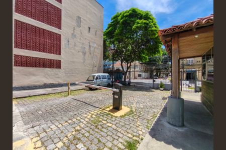 Apartamento à venda com 90m², 3 quartos e 2 vagas Apartamento à venda com 90m², 3 quartos e 2 vagasFachada e portaria