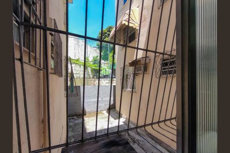 Apartamento à venda com 90m², 3 quartos e 2 vagas Apartamento à venda com 90m², 3 quartos e 2 vagasÁrea de Serviço