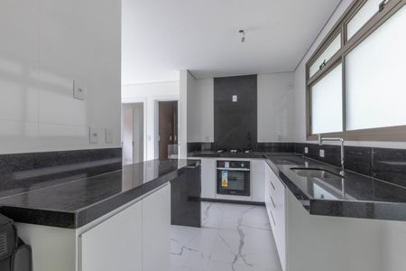 Apartamento à venda com 215m², 2 quartos e 3 vagasCozinha