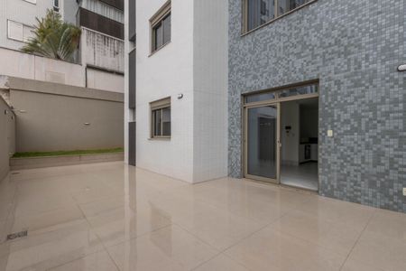 Apartamento à venda com 215m², 2 quartos e 3 vagasTerraço