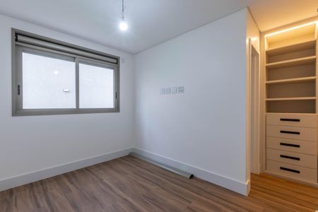 Apartamento à venda com 215m², 2 quartos e 3 vagasSuíte 1