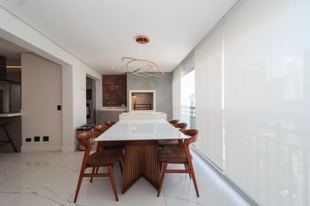 Apartamento à venda com 138m², 3 quartos e 3 vagas Apartamento à venda com 138m², 3 quartos e 3 vagasVaranda da Sala